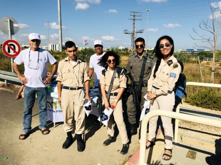חיילים גדרה|האגודה למען החייל גדרה