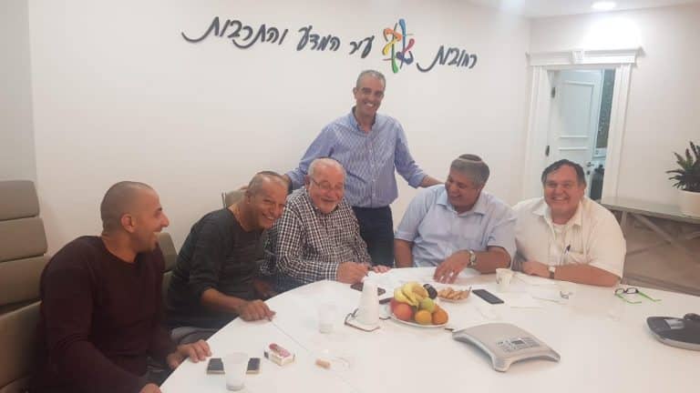 1454db6a-4e3c-440b-8d9f-3d131eb14dd9