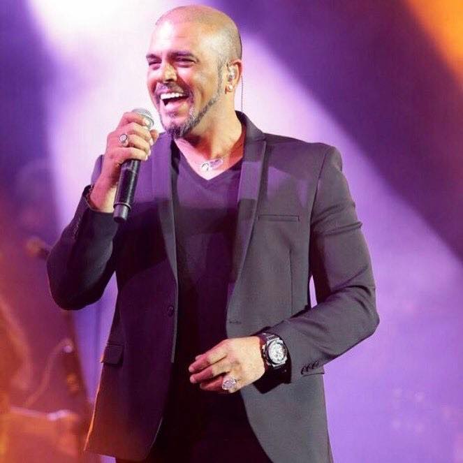 אייל גולן לאורך