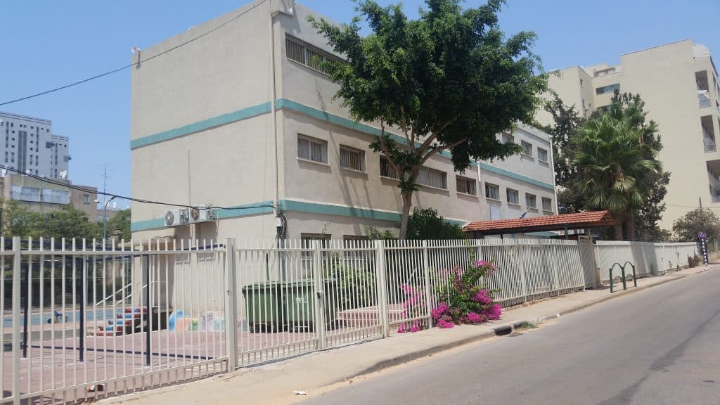 בית ספר מפתן