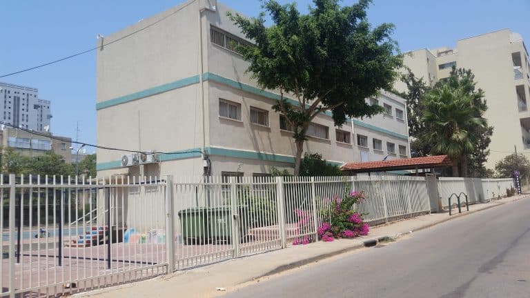 בית ספר מפתן