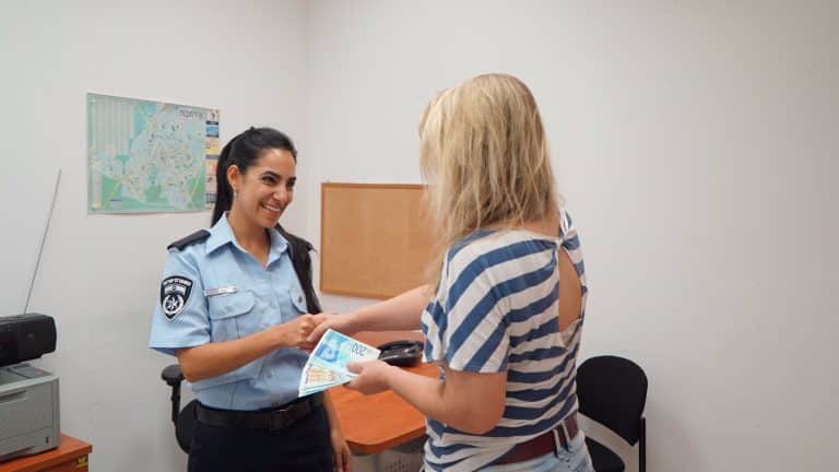 e5d06787-185b-4bbb-b49f-855245ec8f02