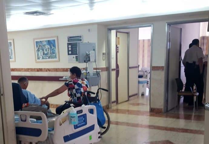 מאושפזים במסדרון