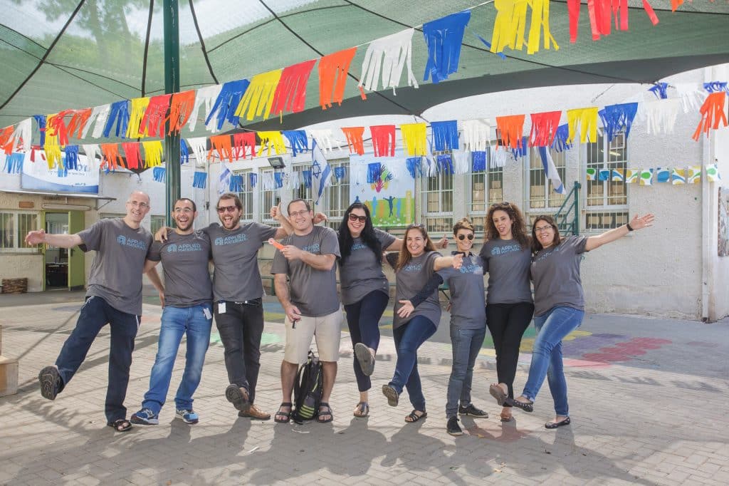 עובדי אפלייד מטיריאלס_צילום רון אוריאל