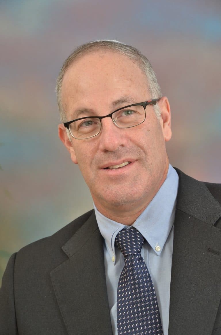 עו''ד צבי וישנגרד - צלם - אבי מהצרי - עדכני למייל(16)