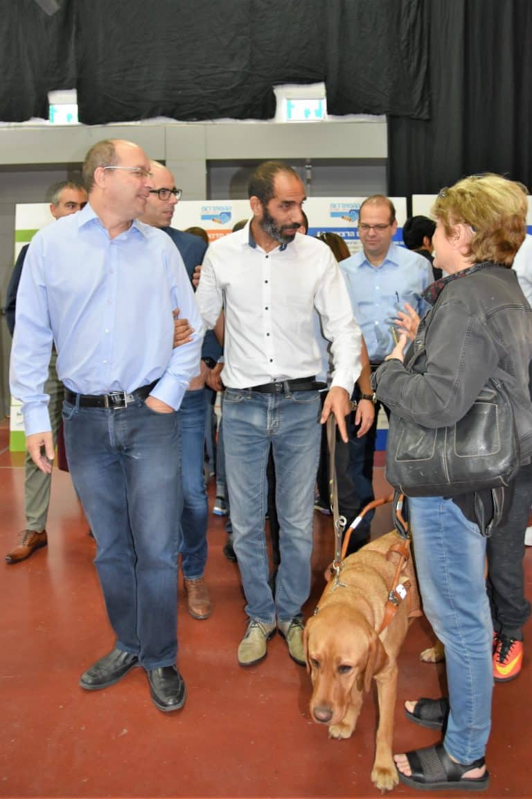 גיא שמחי עם אבי ניסנקורן