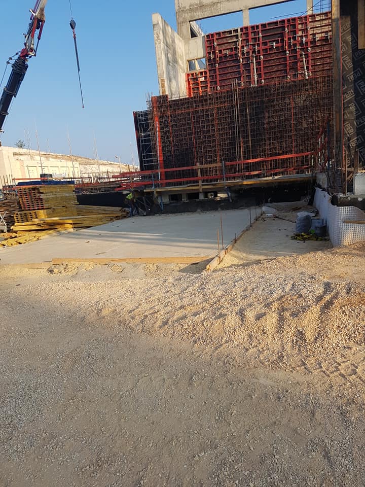 40304231_2201005200110945_5491989387363221504_n