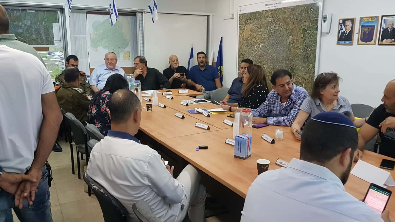 Booklet: פיקוד העורף סמל