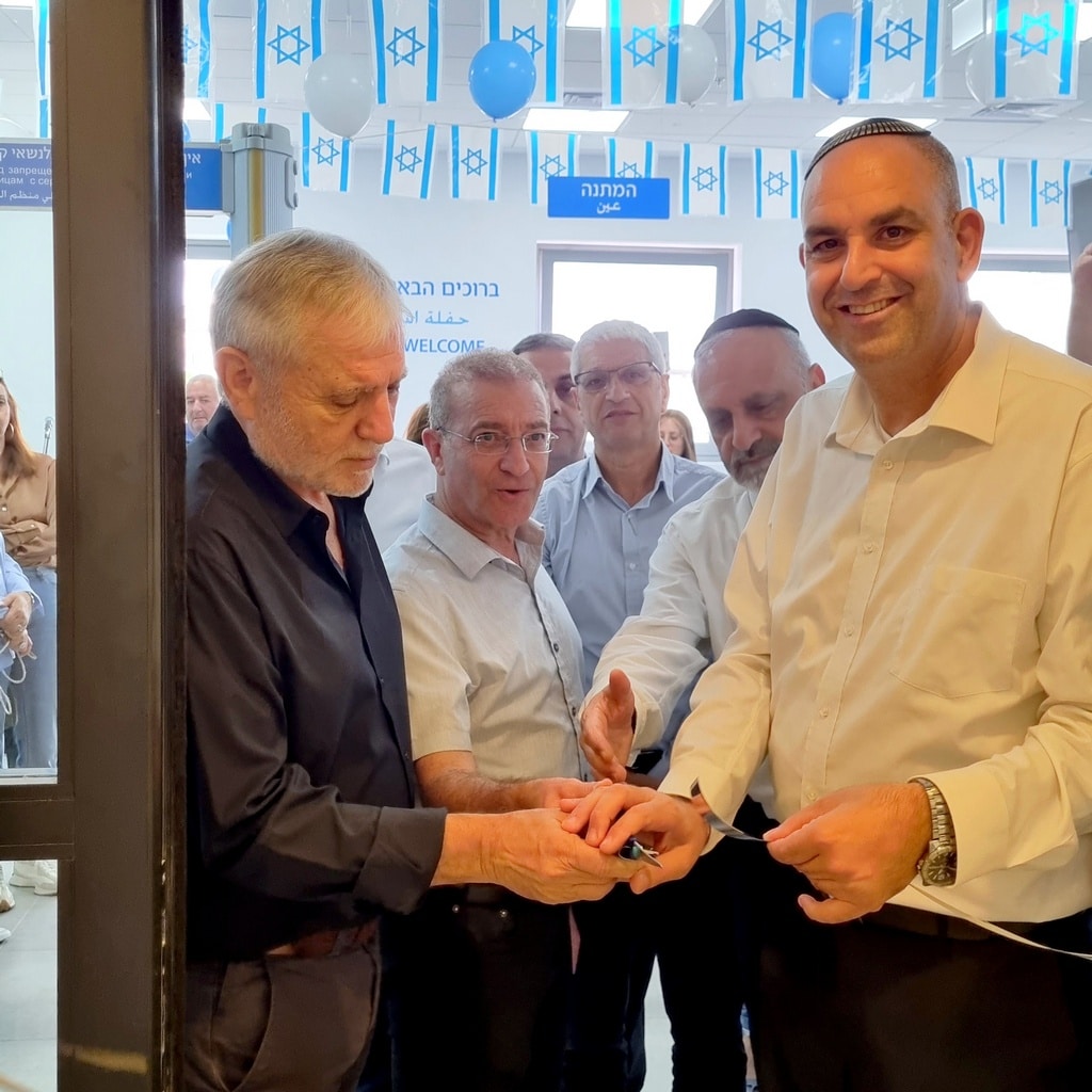 בטקס חנוכת סניף הביטוח הלאומי בבניין העירייה