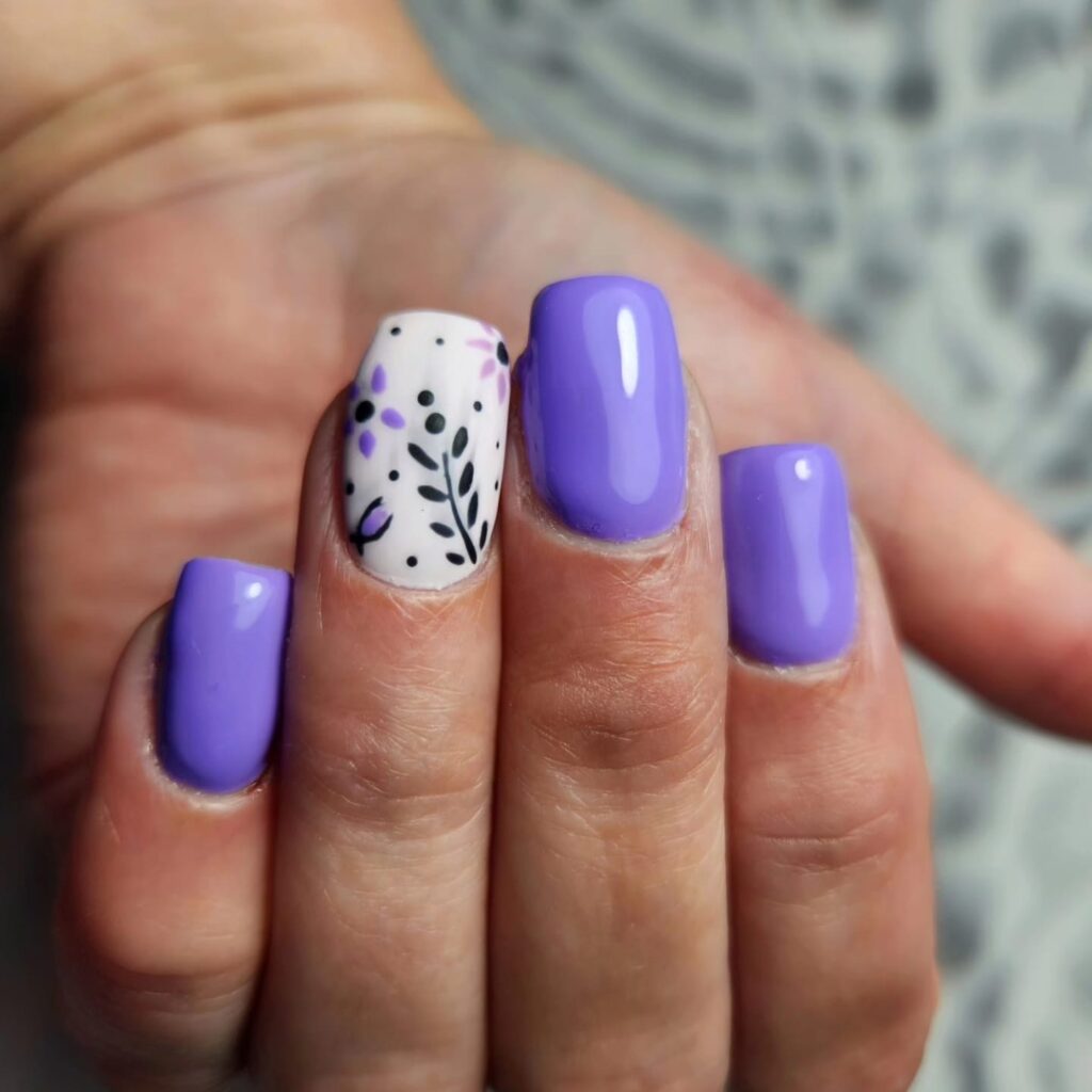 ציפורניים מטופחות. צילום מור טוניק