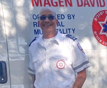 "משפחת מגן דוד אדום מחבקת את משפחתו של ליאור ז״ל, ומרכינה ראש עם חזרת גופתו לישראל.”