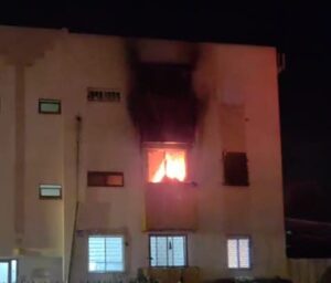 שעשן יוצא מקומה שנייה - פעולה מהירה שמנעה אסון.