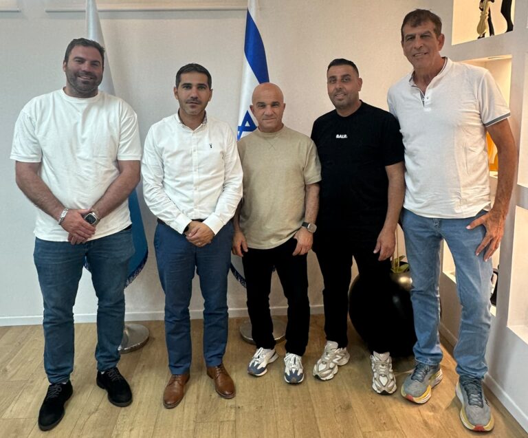 אצטדיון כדורגל ביבנה לקראת עונה חדשה. מכבי יבנה מודיעה על מינויו של אשר שטרית ליו"ר העמותה במסגרת שינוי בהנהלת המועדון.