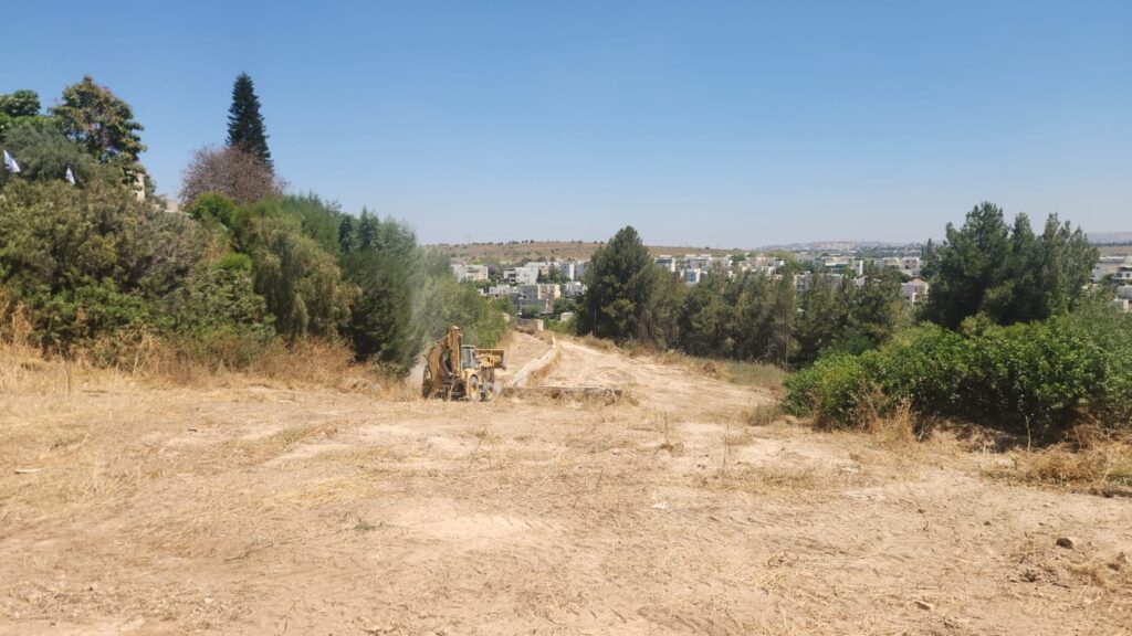 הרחבת שבילי אש והדרכת כיבוי אש לסיירי הביטחון