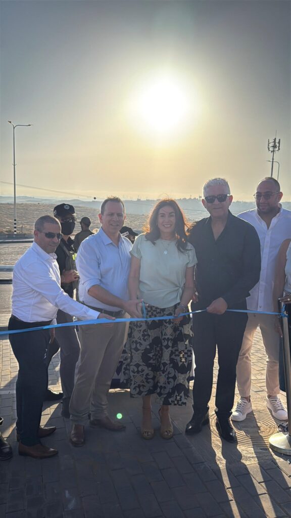 טקס חנוכת כיכר עופרים בכניסה לבית אריה־עופרים, בהשתתפות נציגי משרד התחבורה, נתיבי ישראל והמועצה המקומית