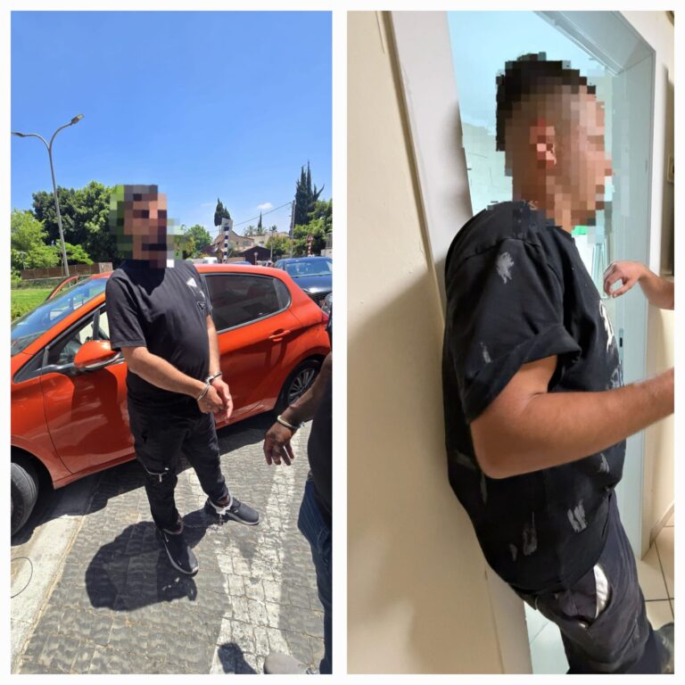 שוטרי משטרת ישראל במהלך פעילות חקירתית בשטח, לצד ניידת משטרה ואמצעים טכנולוגיים המשמשים לאיתור חשודים לאחר אירוע פלילי