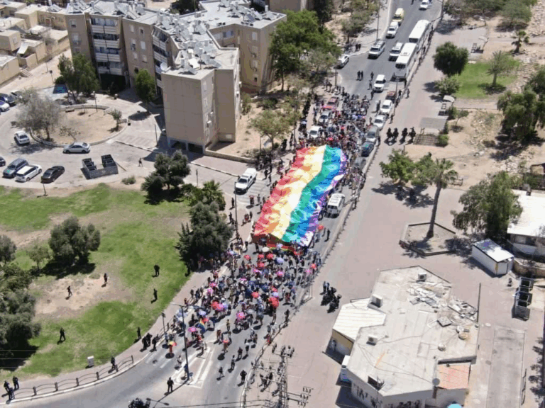 מצעד הגאווה והסובלנות במצפה רמון חוזר זו השנה השישית ומציב במרכז את המאבק על חופש, שייכות וייצוג גם בפריפריה