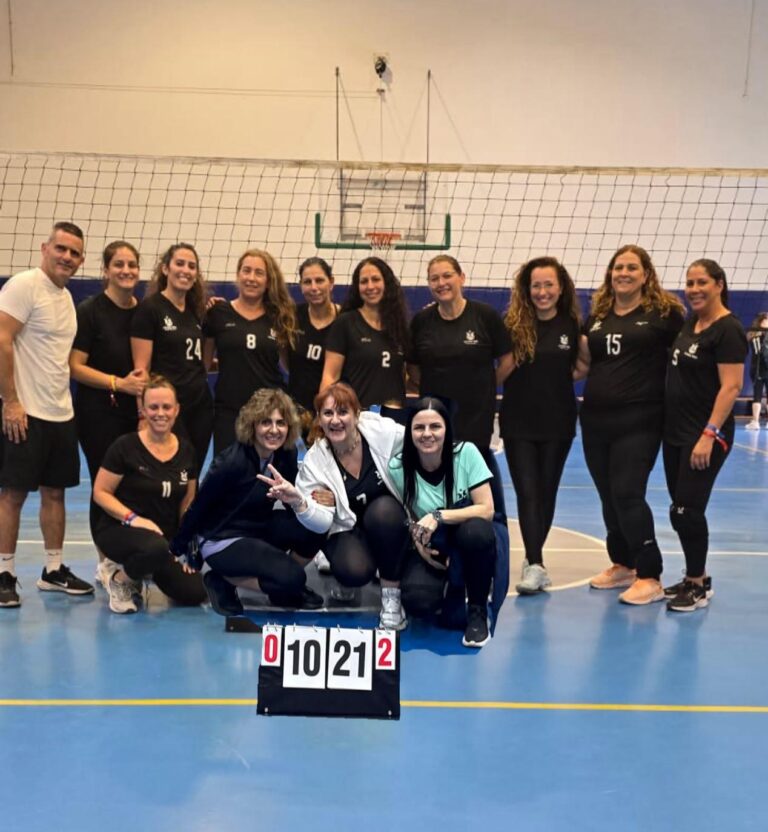 נבחרת הכדורשת של נמל אשדוד לאחר סיום העונה במקום הראשון בליגת מקומות העבודה