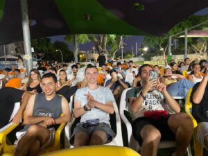 בוגרי י"ב מאור יהודה בכנס המתגייסים העירוני בבריכה העירונית