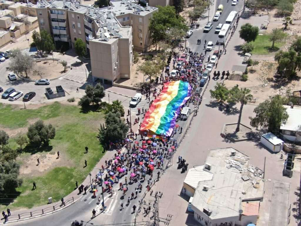 מצעד הגאווה והסובלנות במצפה רמון חוזר זו השנה השישית ומציב במרכז את המאבק על חופש, שייכות וייצוג גם בפריפריה