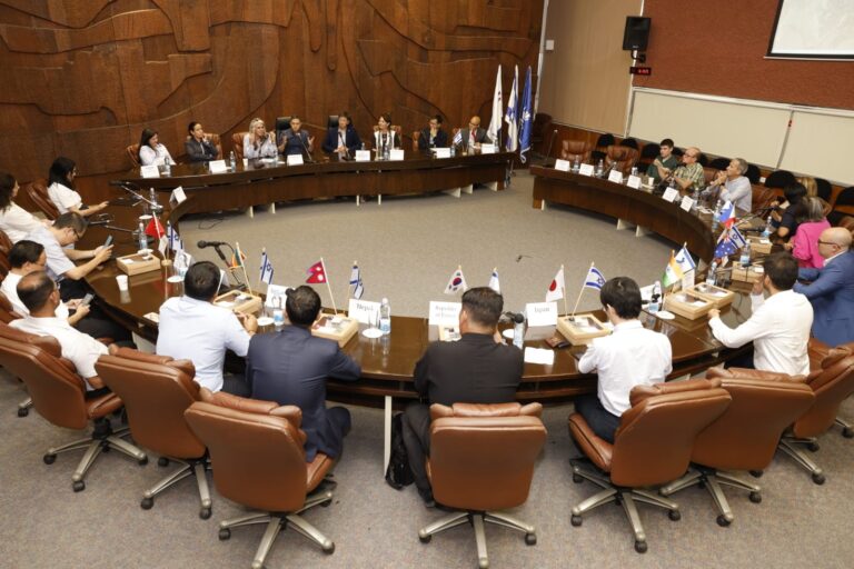 משלחת שגרירי אסיה־פסיפיק בביקור בבאר שבע לקידום שיתופי פעולה בינלאומיים