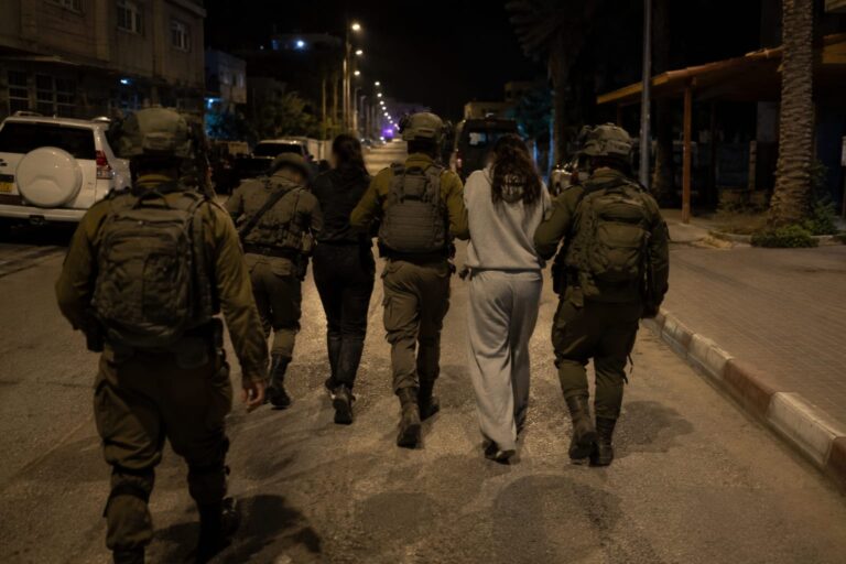 כוחות המנהל האזרחי במהלך חילוץ הישראליות מיריחו