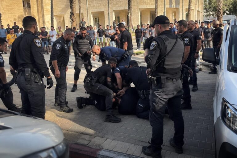 תיעוד מזירת האירוע ברובע ז' באשדוד שבו נראים הכוחות במהלך המעצר שעורר סערה.