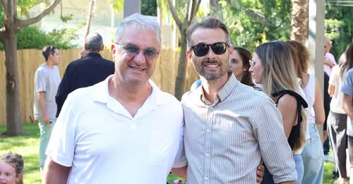 אורן זיו ומנכ"ל עיריית רמת השרון, עו"ד יורם אברהמי, לאחר מינויו לתפקיד יועץ עסקים וקהילה.